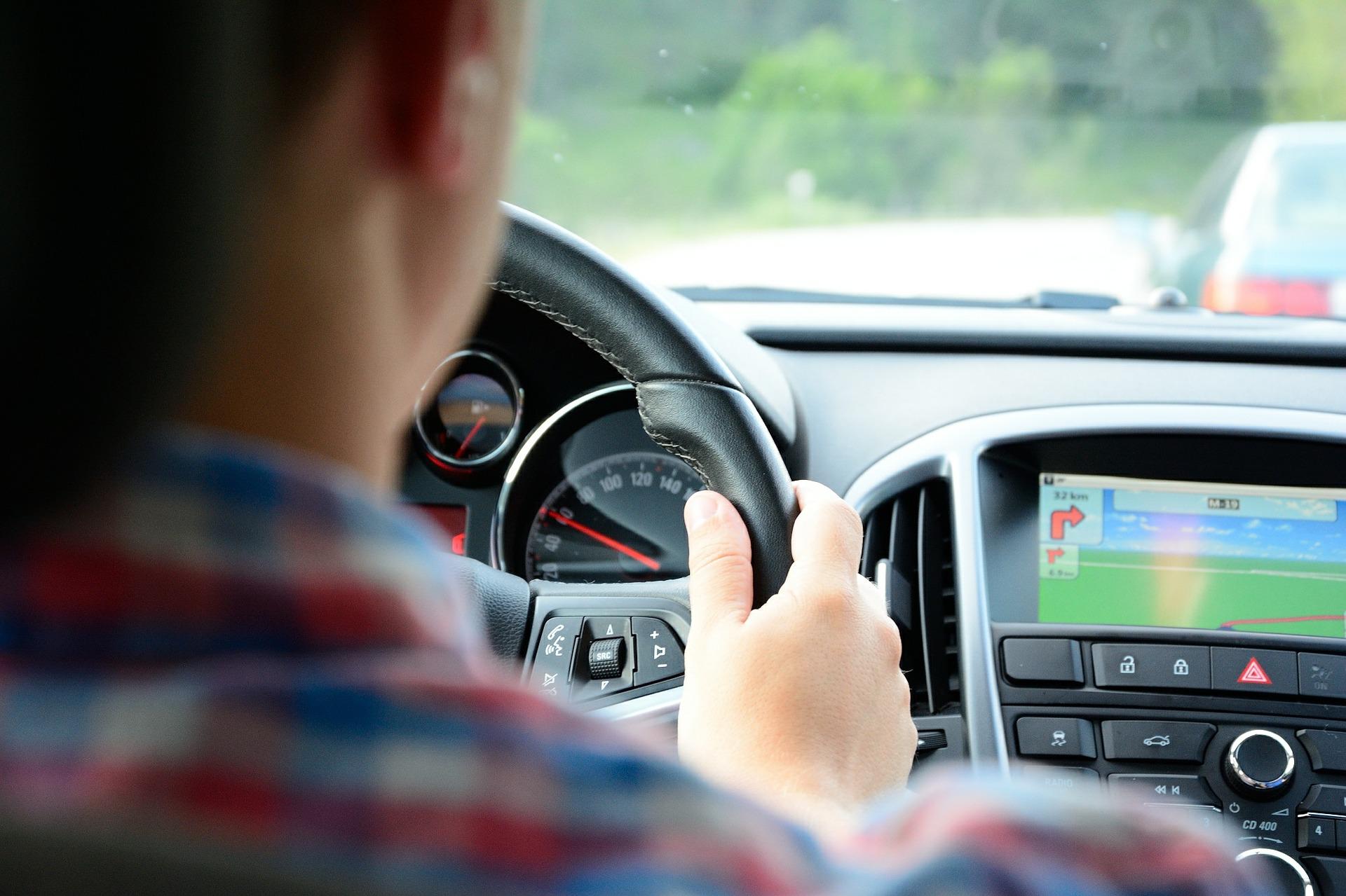 Vorsicht Datenschleudern! Was beim Datenschutz im Auto zu beachten ist