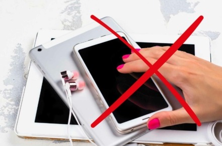 Smartphone-Verbot am Arbeitsplatz – Mitspracherecht für Betriebsrat?