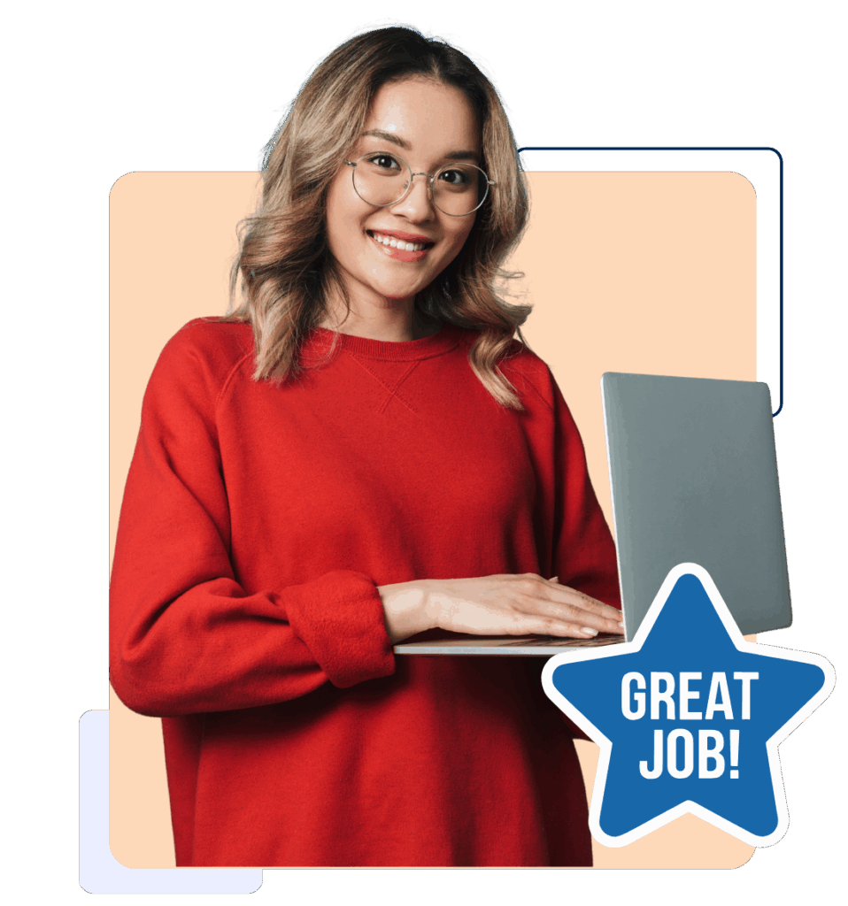 Lächelnde Frau mit Laptop ind der Hand und einem Stern „GREAT JOB!“ bei Website-Check.