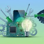 Moderne Grafik zum Thema Recht auf Reparatur mit Werkzeugen, Smartphone und einer Glühbirne vor grün-blauem Hintergrund.